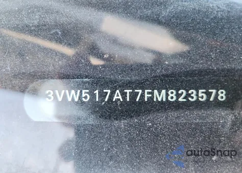 2015 Volkswagen Beetle 1.8T z USA, uszkodzony, nr VIN 3VW517AT7FM823578